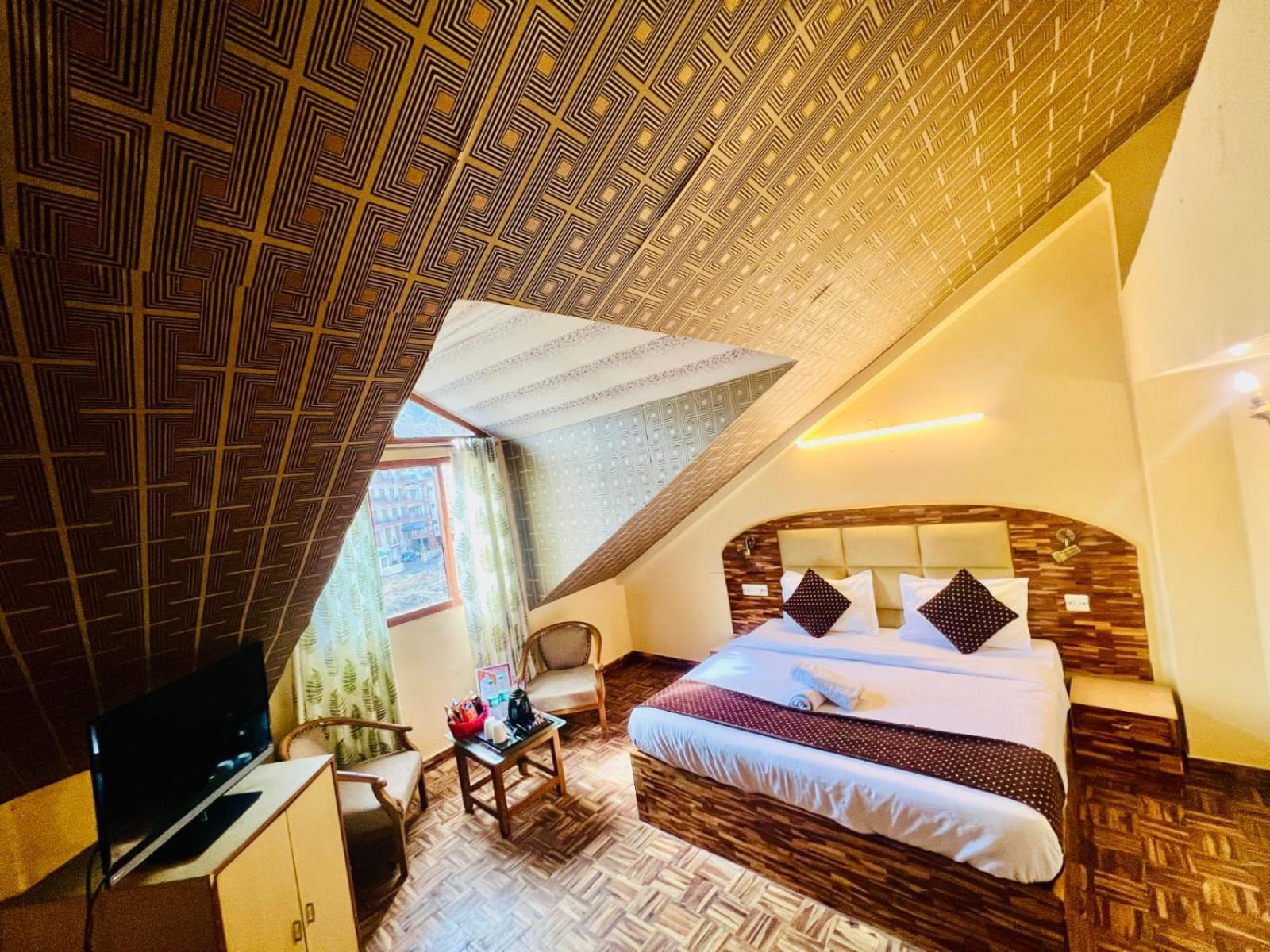 Hotel Kalinga Grand - Luxury Comfort !! Travellers Delight !! Budget Friendly !! Prime Location !! Guest Favourite Manali  Ngoại thất bức ảnh