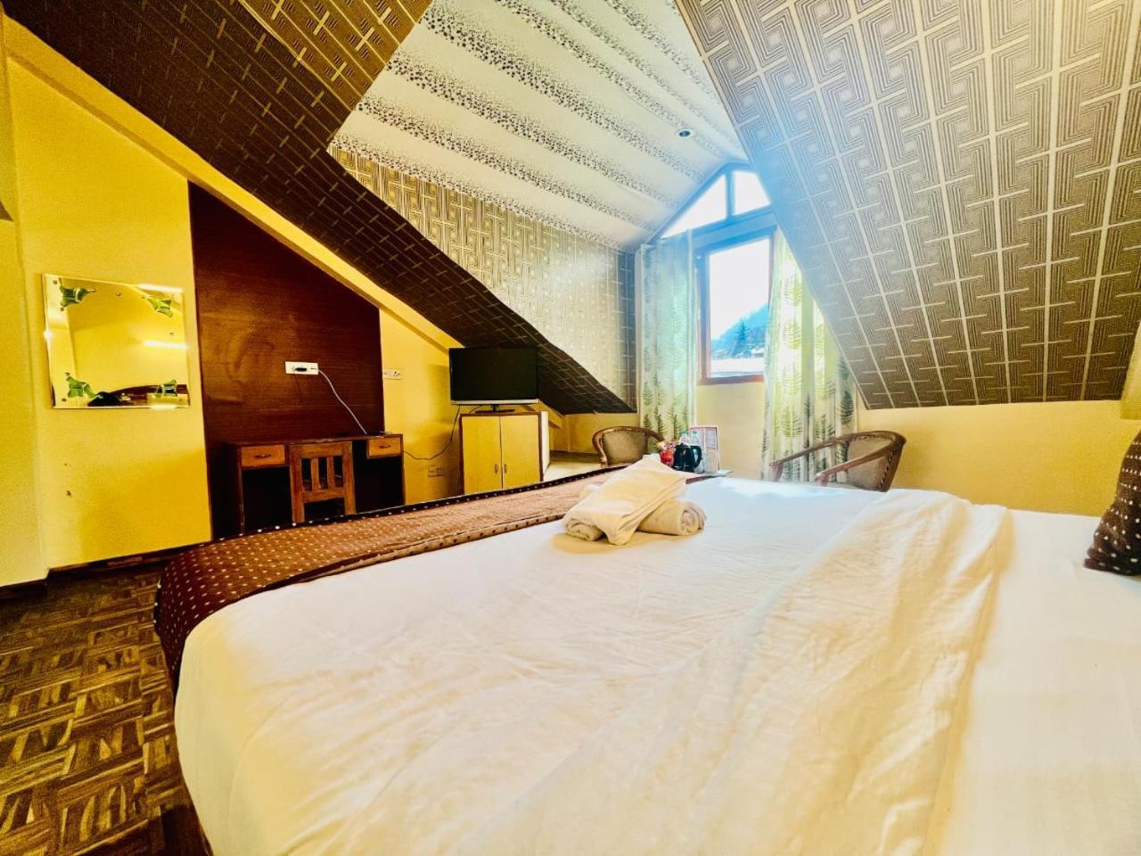 Hotel Kalinga Grand - Luxury Comfort !! Travellers Delight !! Budget Friendly !! Prime Location !! Guest Favourite Manali  Ngoại thất bức ảnh