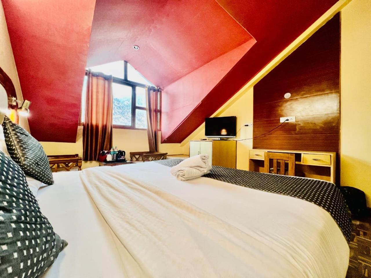 Hotel Kalinga Grand - Luxury Comfort !! Travellers Delight !! Budget Friendly !! Prime Location !! Guest Favourite Manali  Ngoại thất bức ảnh